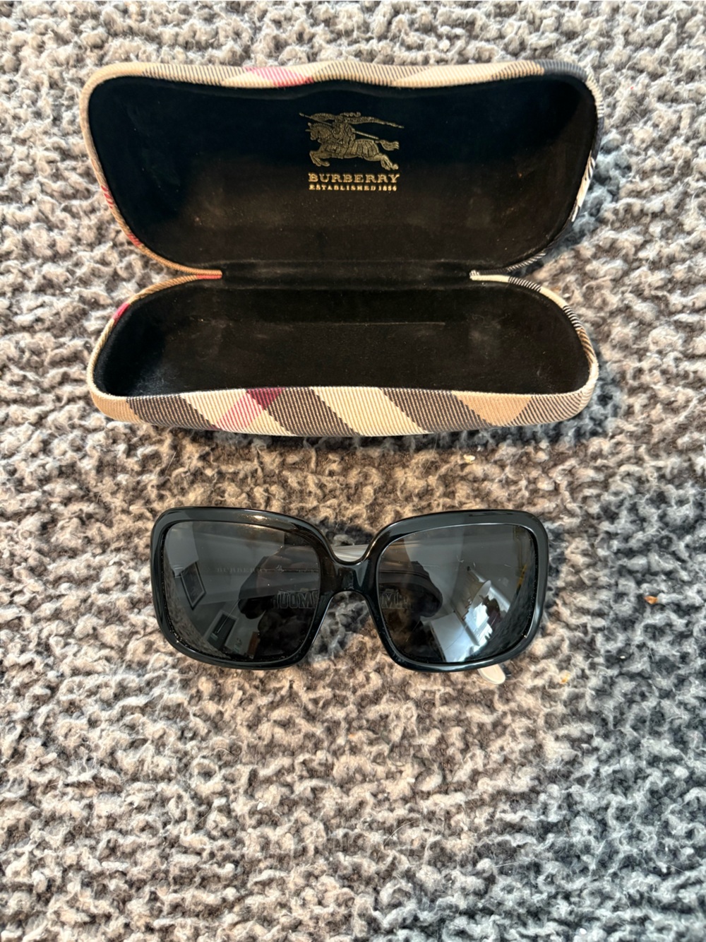 Burberry Women’s Sunglasses with Case in Good Condition!